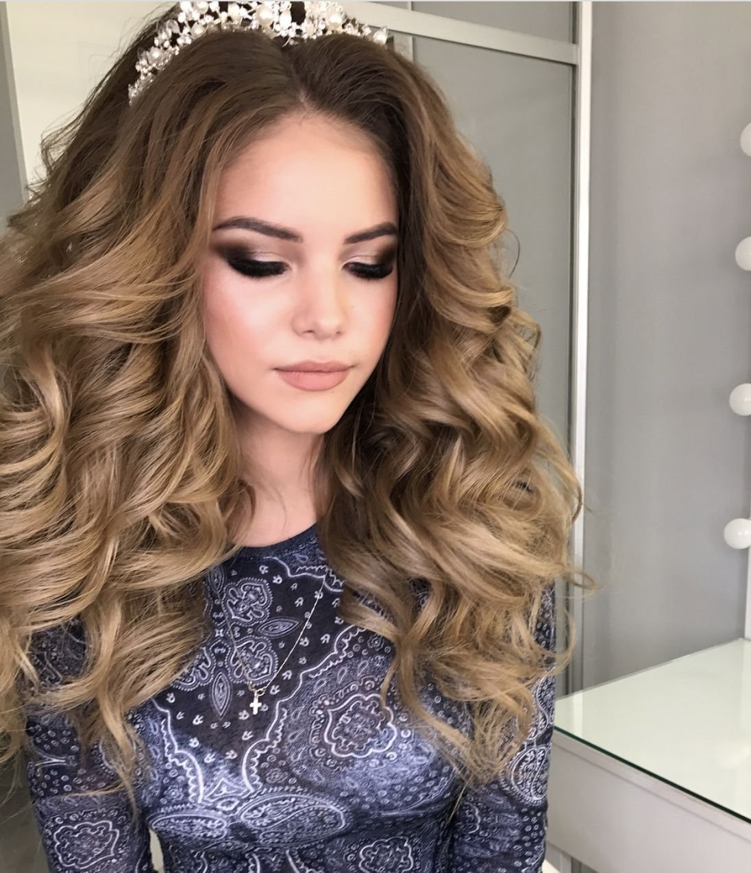 Объёмные Локоны на средние волосы