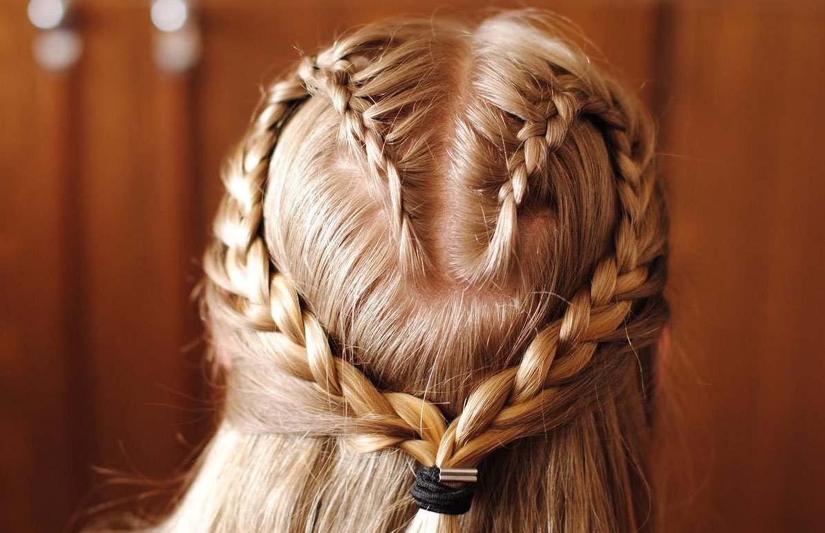Прически с косичками