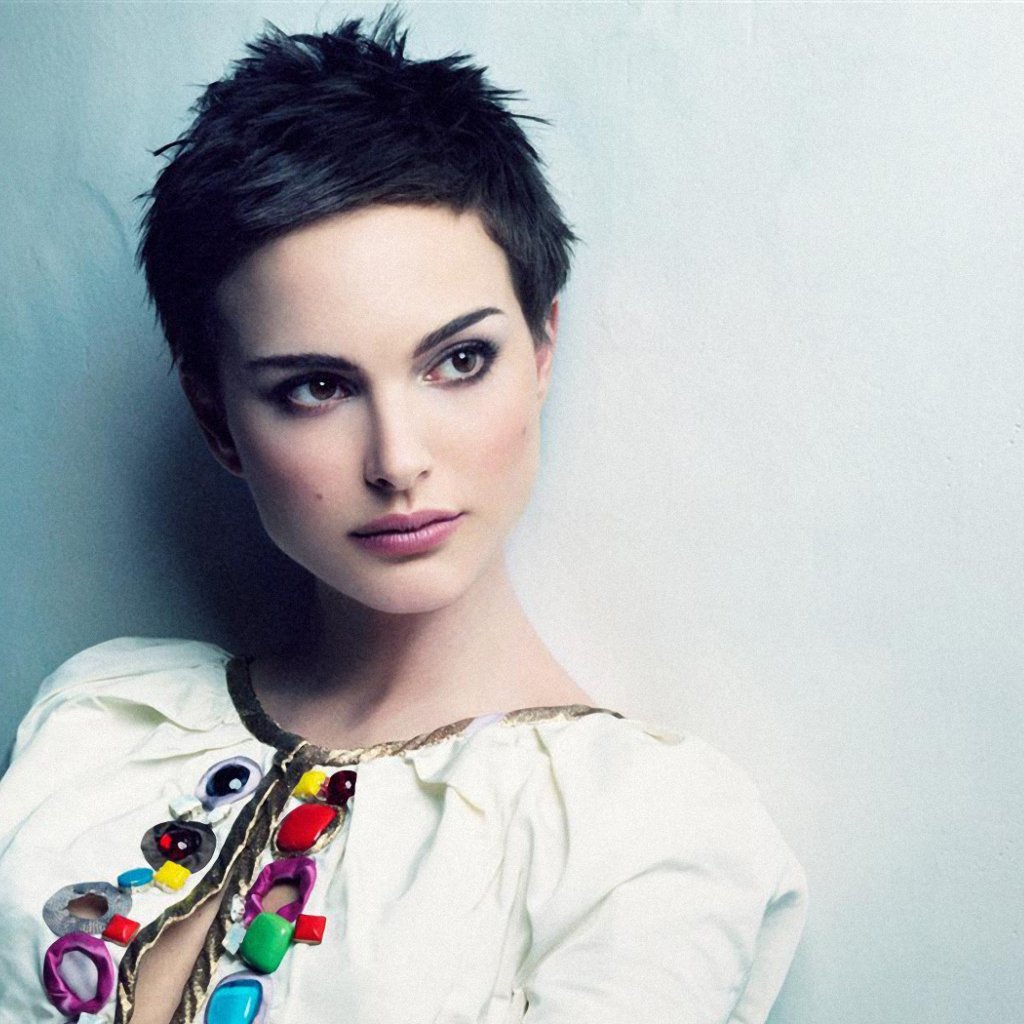 Натали Портман с короткой стрижкой фото