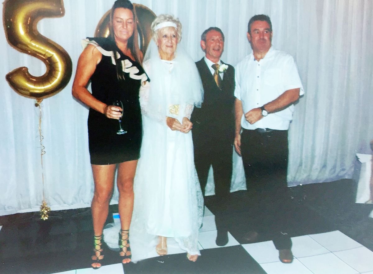 Платье на свадьбу 50 лет