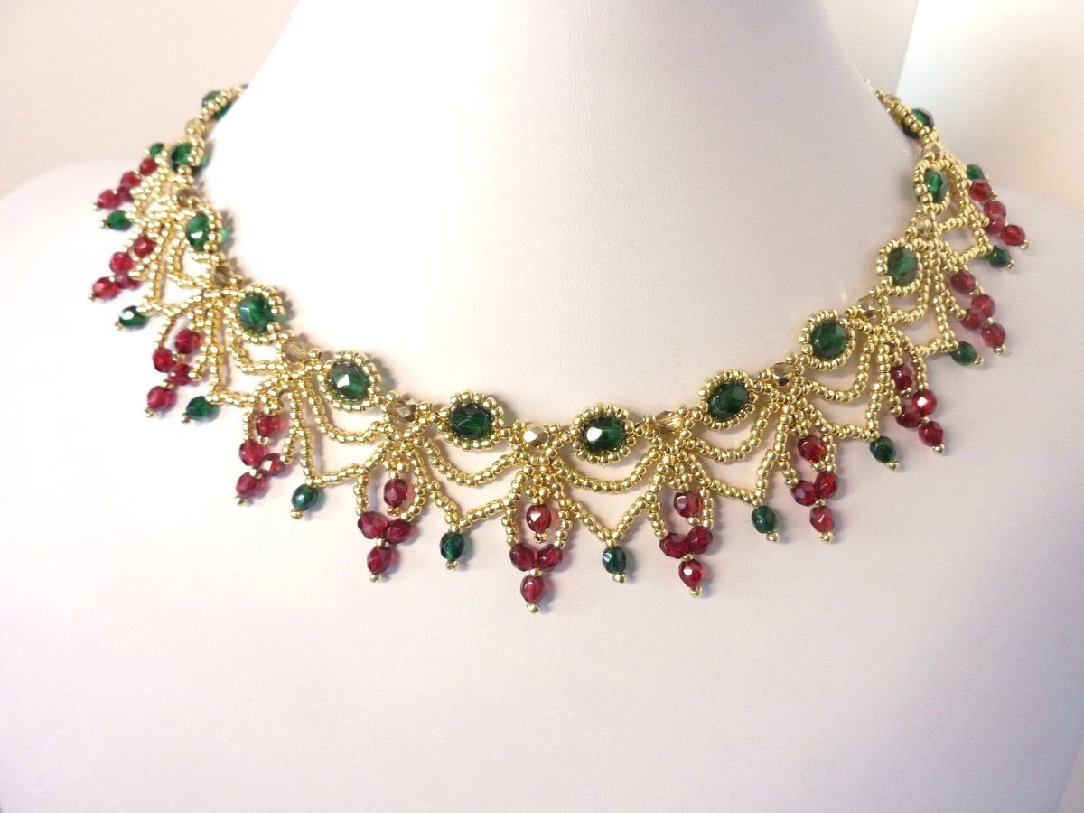 Бисероплетение ожерелье