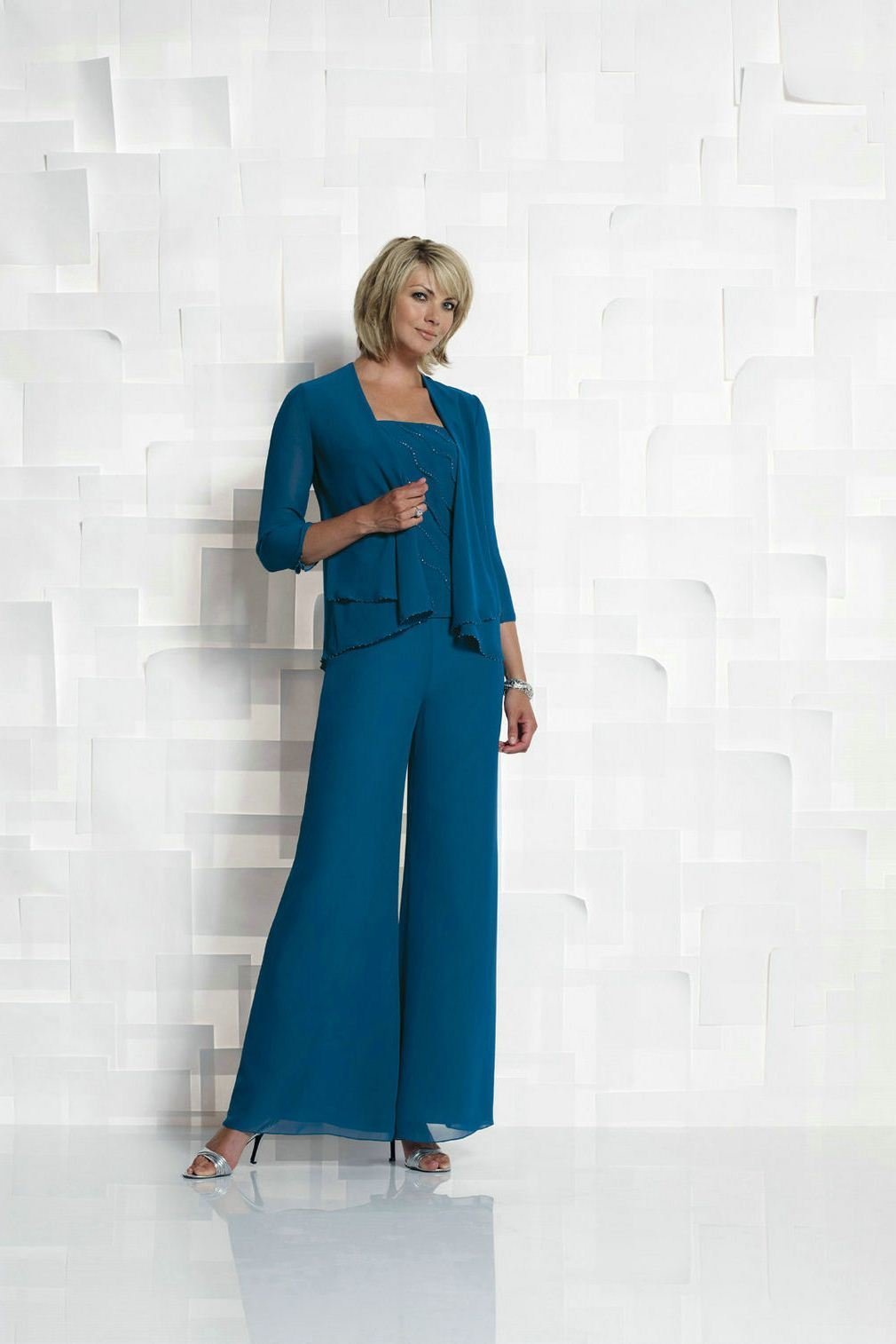 Брючные костюмы для торжественных случаев