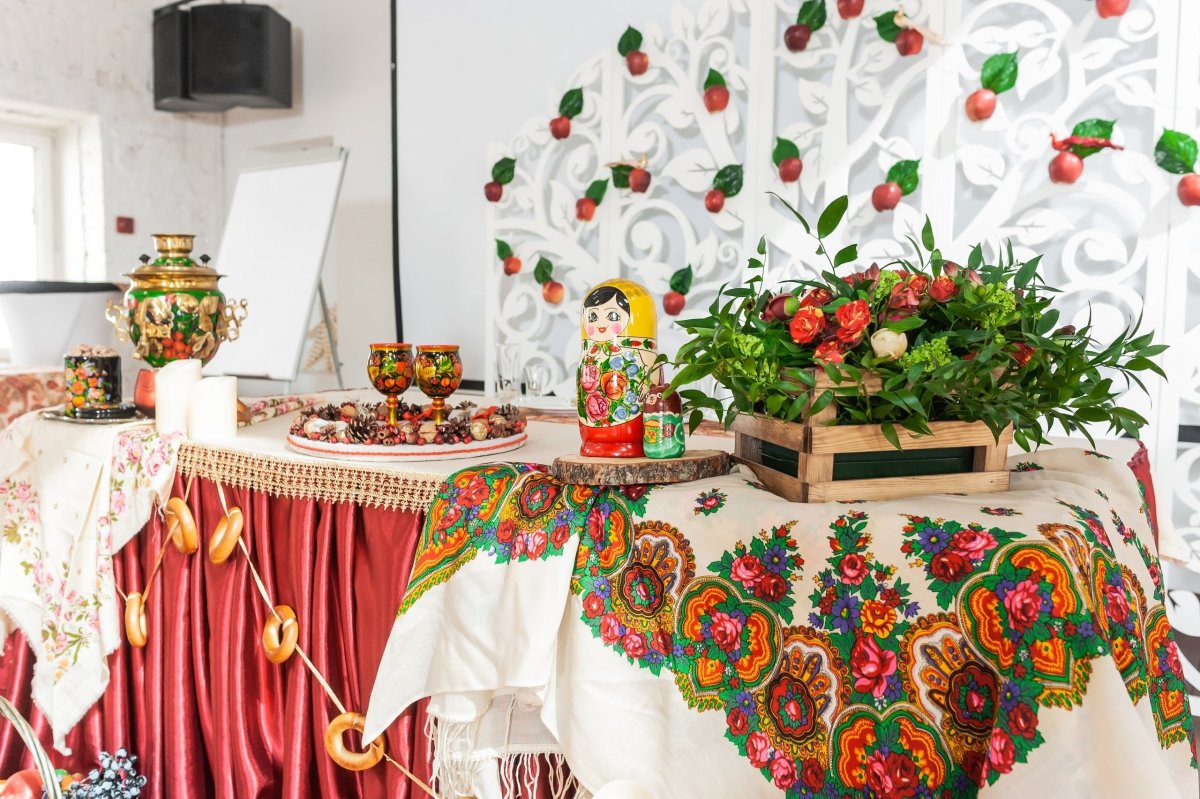 Декорации в русском народном стиле