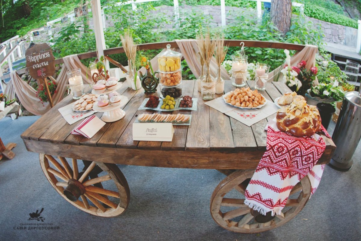 Кэнди бар в русском народном стиле