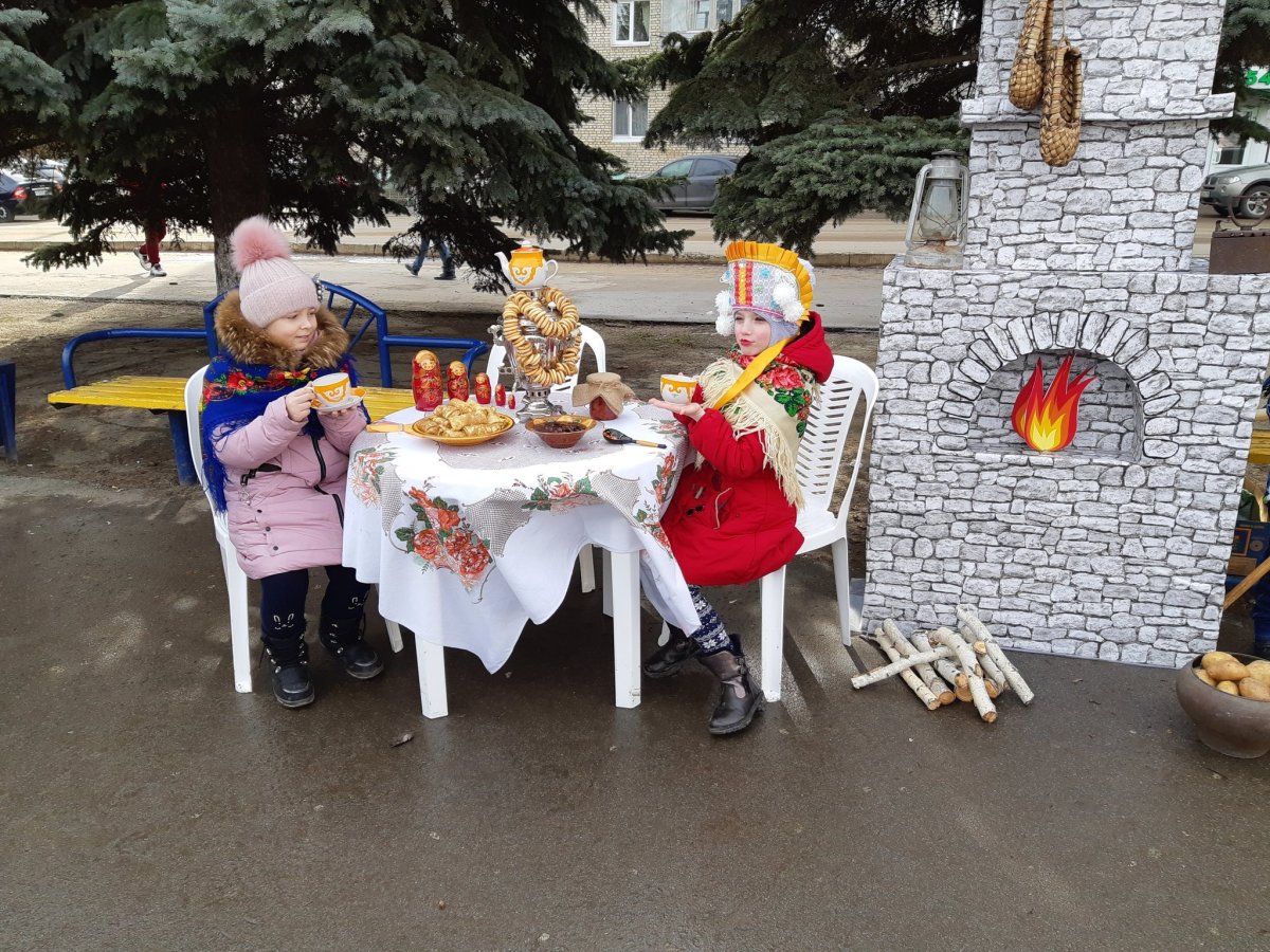 Украшение на Масленицу печи