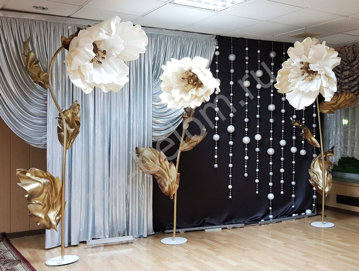 Красивое украшение сцены