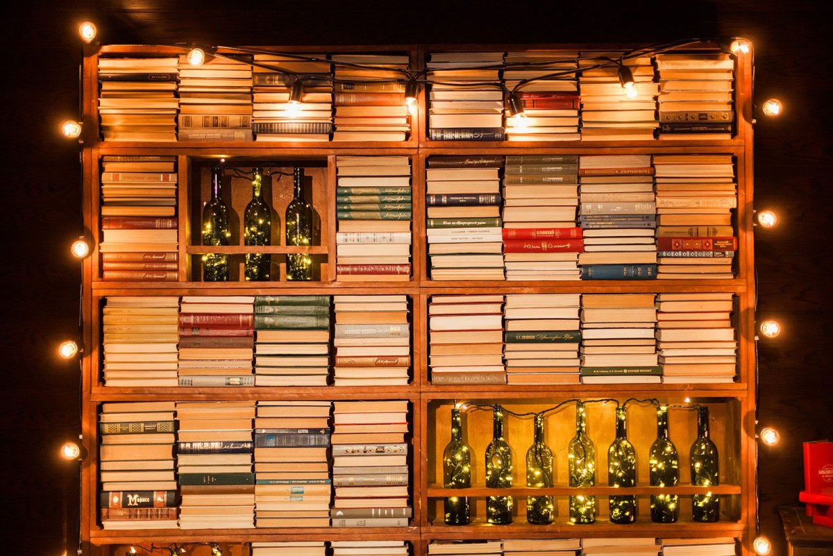 Стенд книга