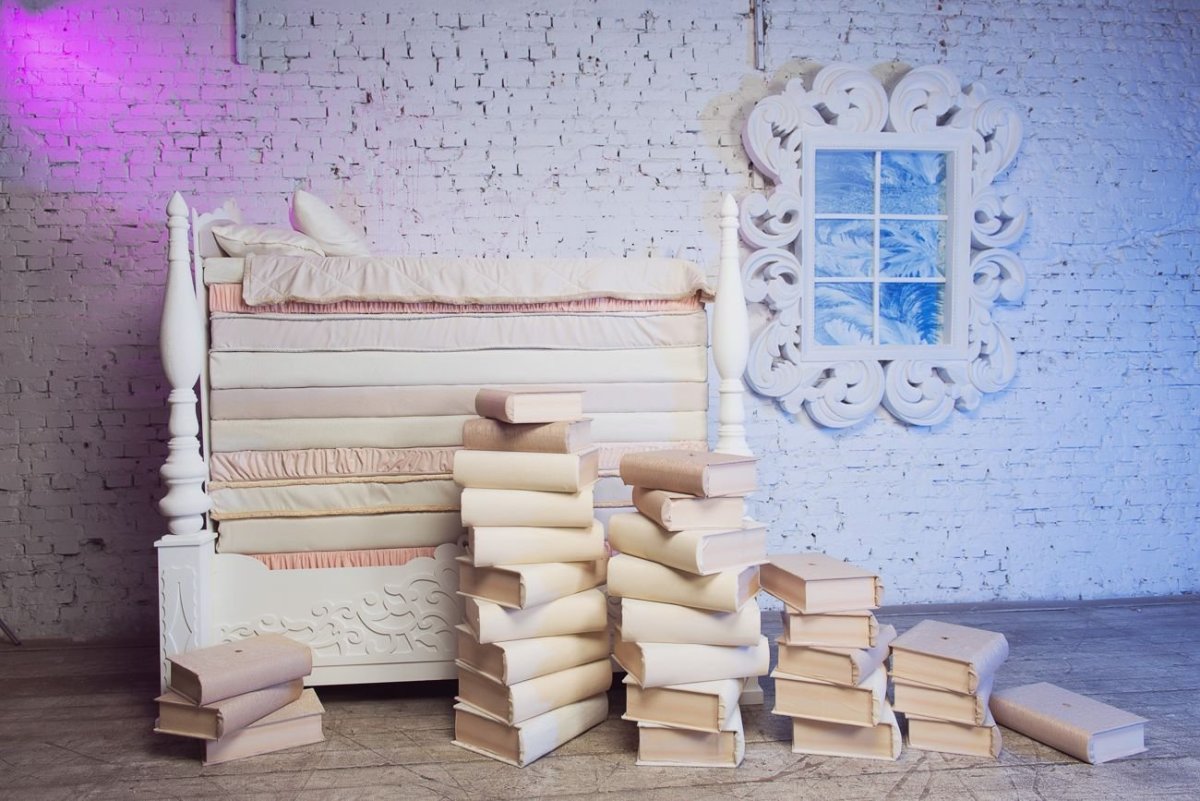 Книжные декорации