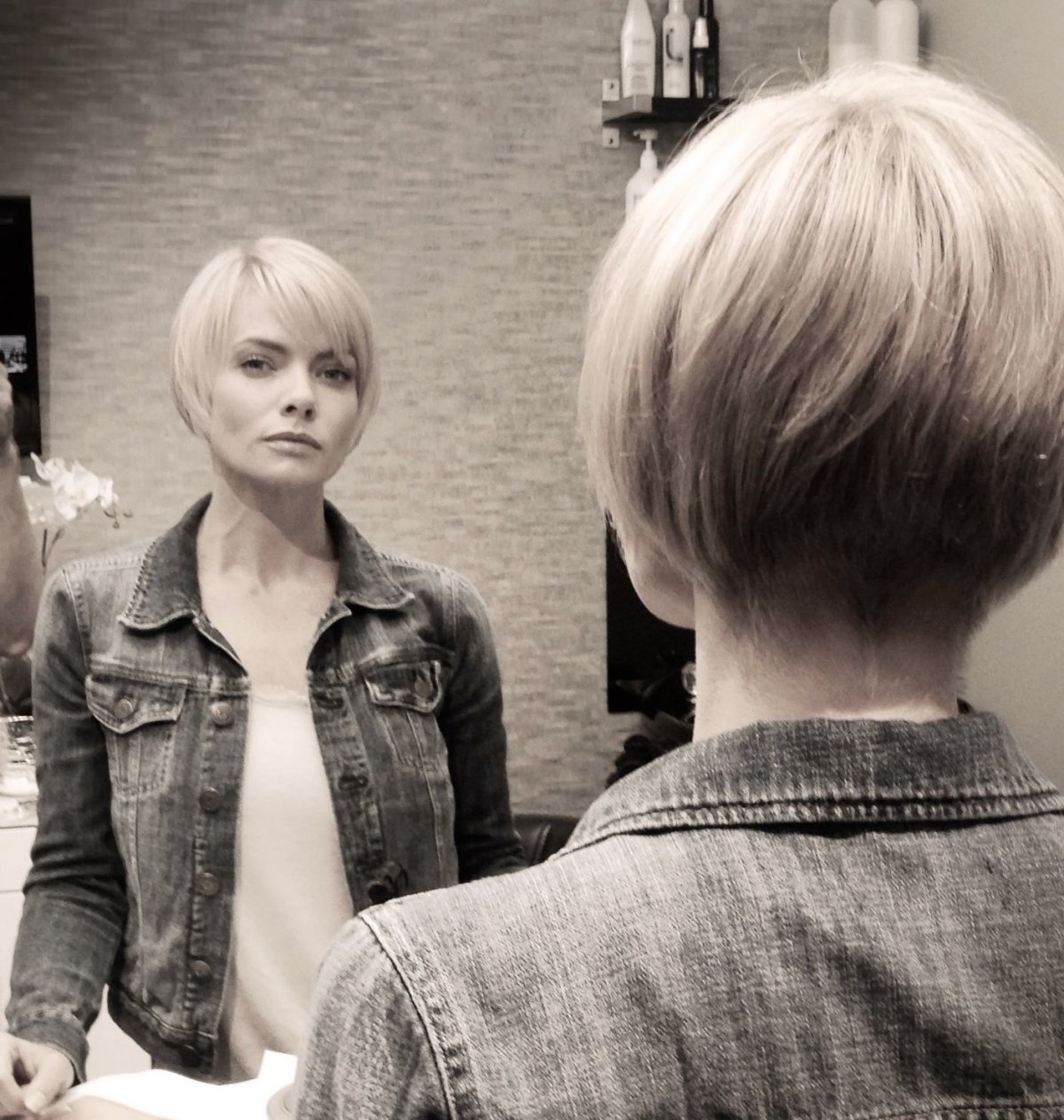 Медиум Боб стрижка