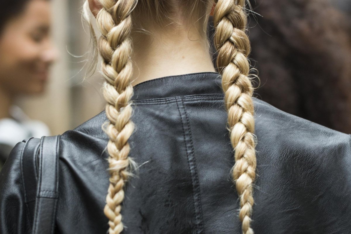 2 Колоска прическа