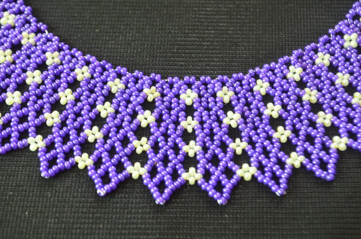 Мастер класс по плетению колье с цветами из бисера