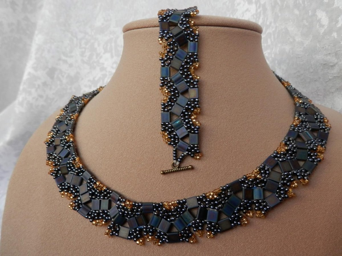 Бижутерия из бисера