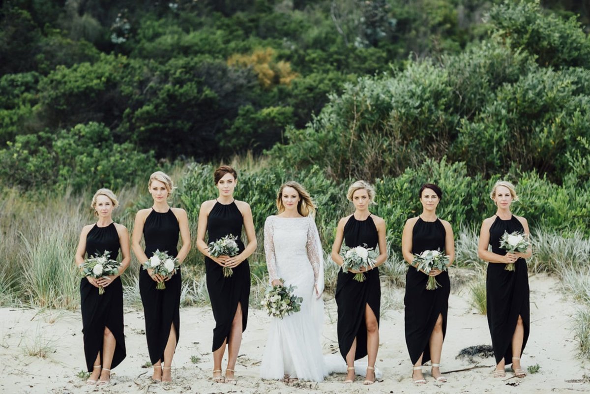 Платья подружек невесты тотал Блэк