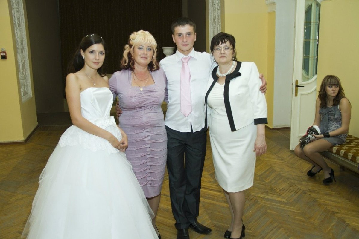 Брючный женский костюм для мамы невесты