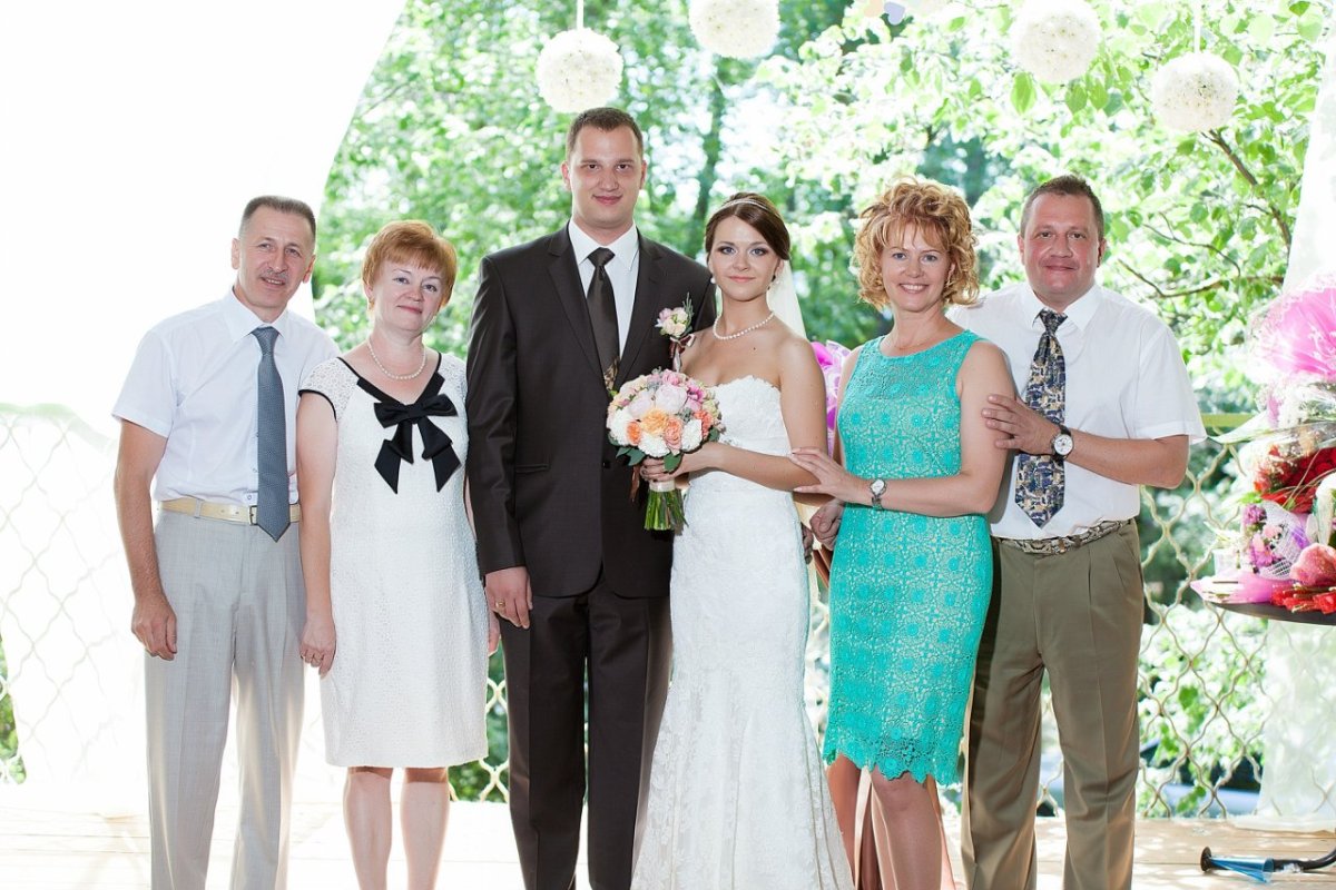 Брючный наряд для мамы невесты