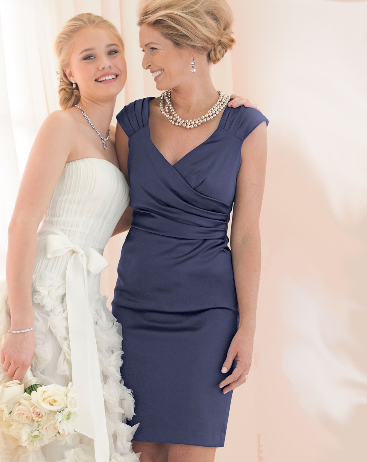 Костюм для мамы жениха