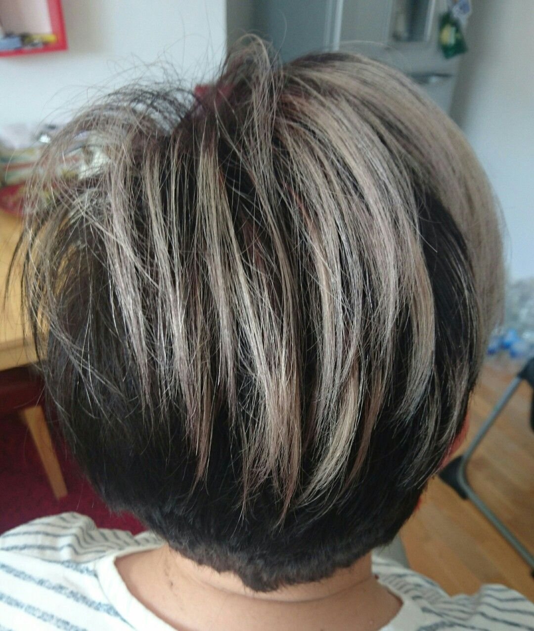 Редкое мелирование на темно русые волосы средней длины