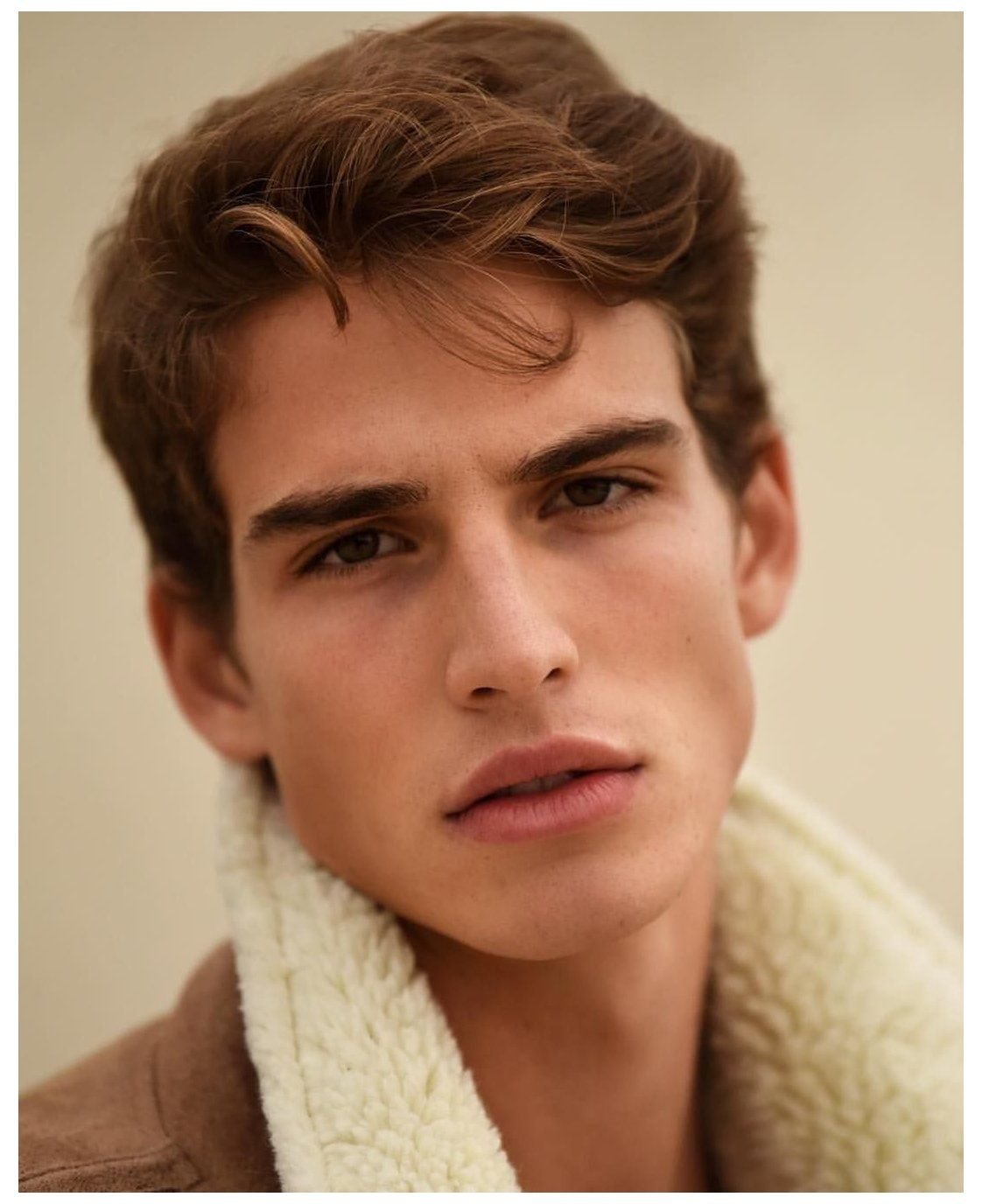 Чейс Кроуфорд прическа