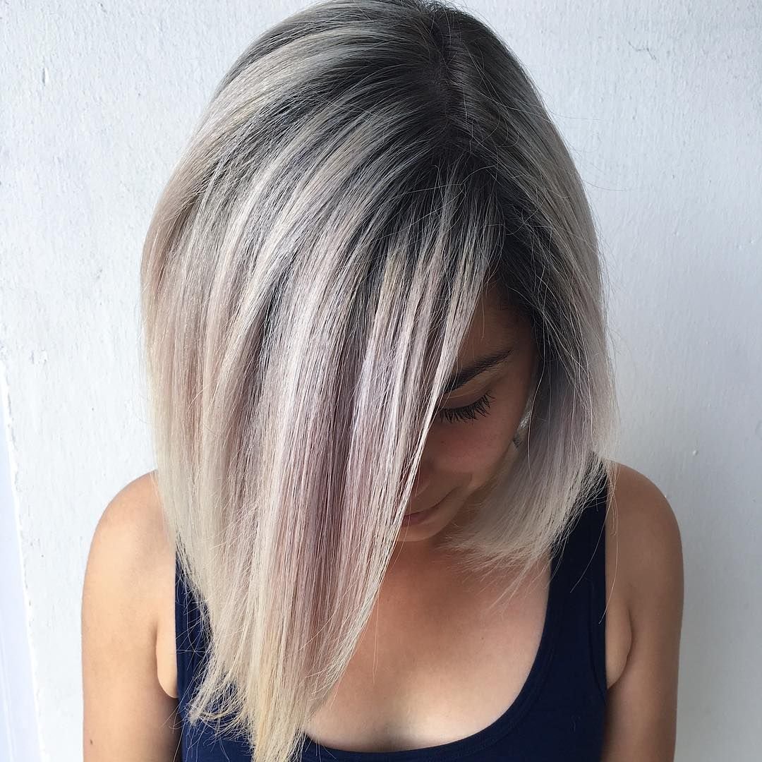 Тейлор Свифт пепельный блонд