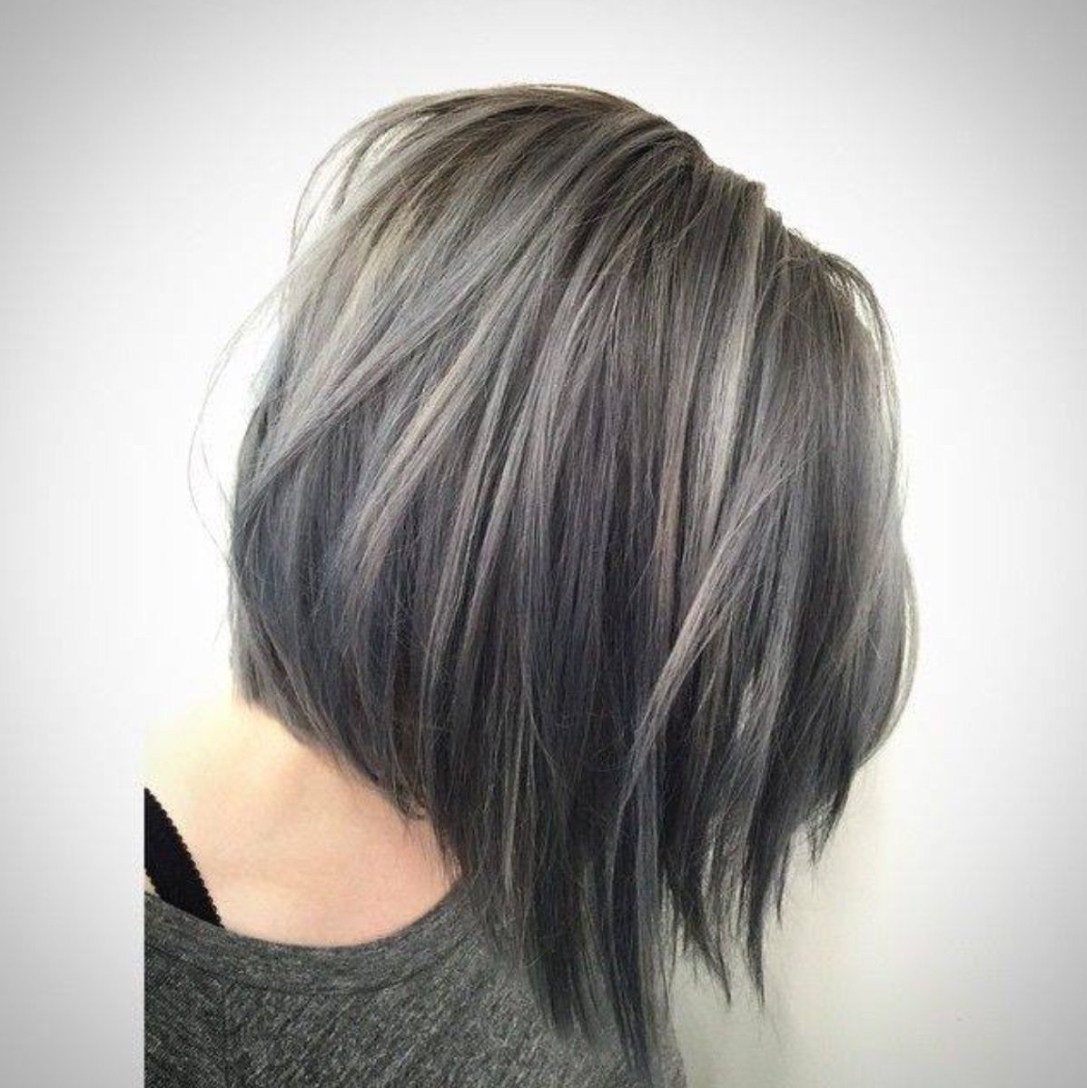 Градуированный Боб пепельный