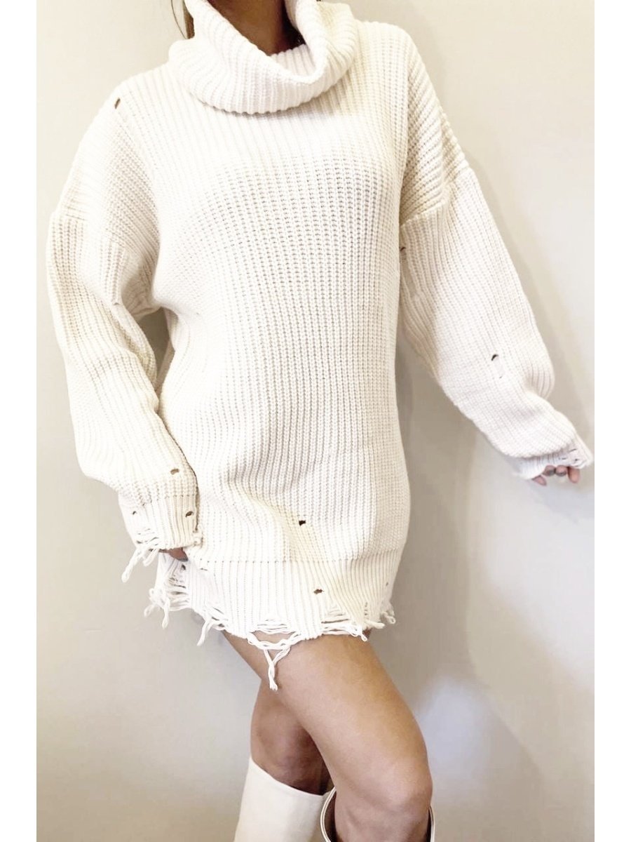 Рваный свитер