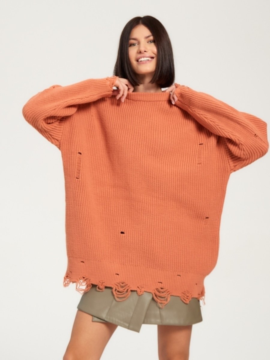 Рваный свитер женский