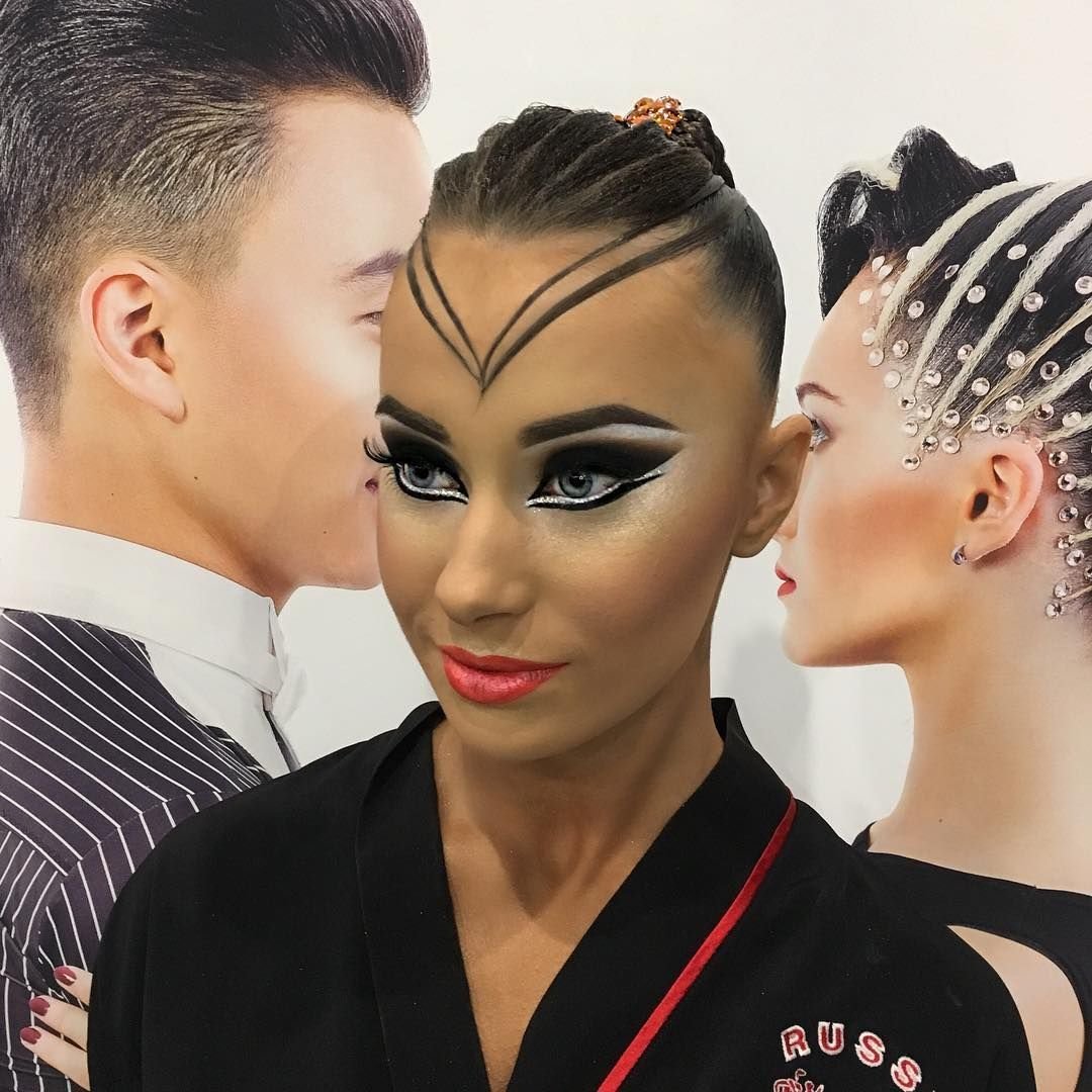 Бальные прически