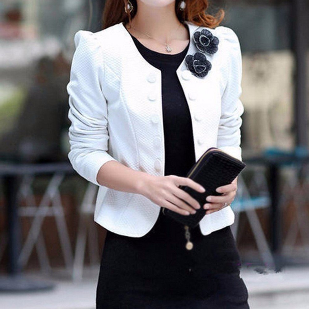 Черное платье с пиджаком сверху