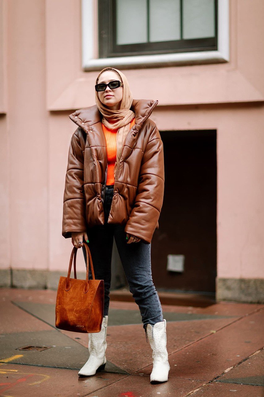 Джессика Альба в пальто