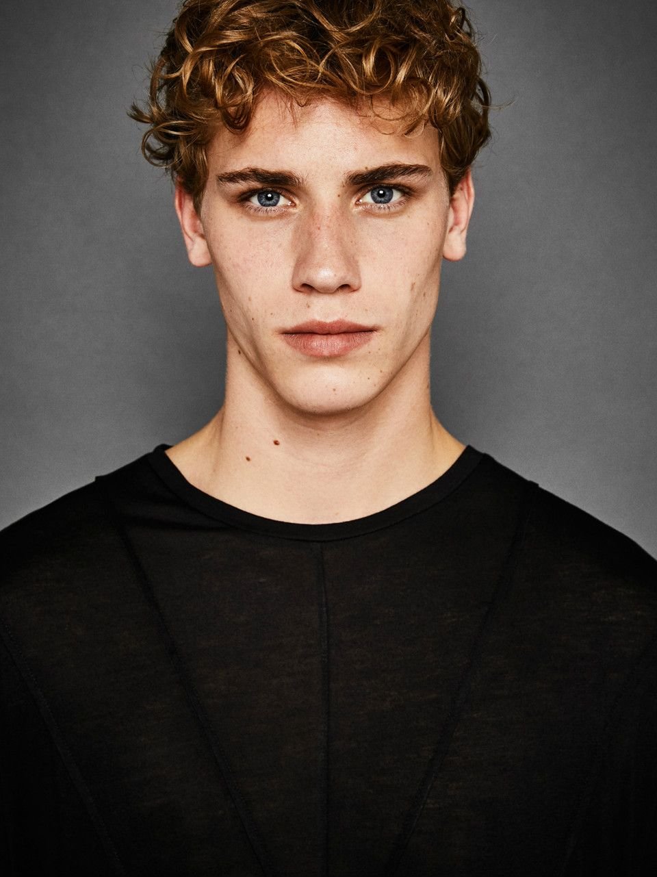 Русые волосы у парней