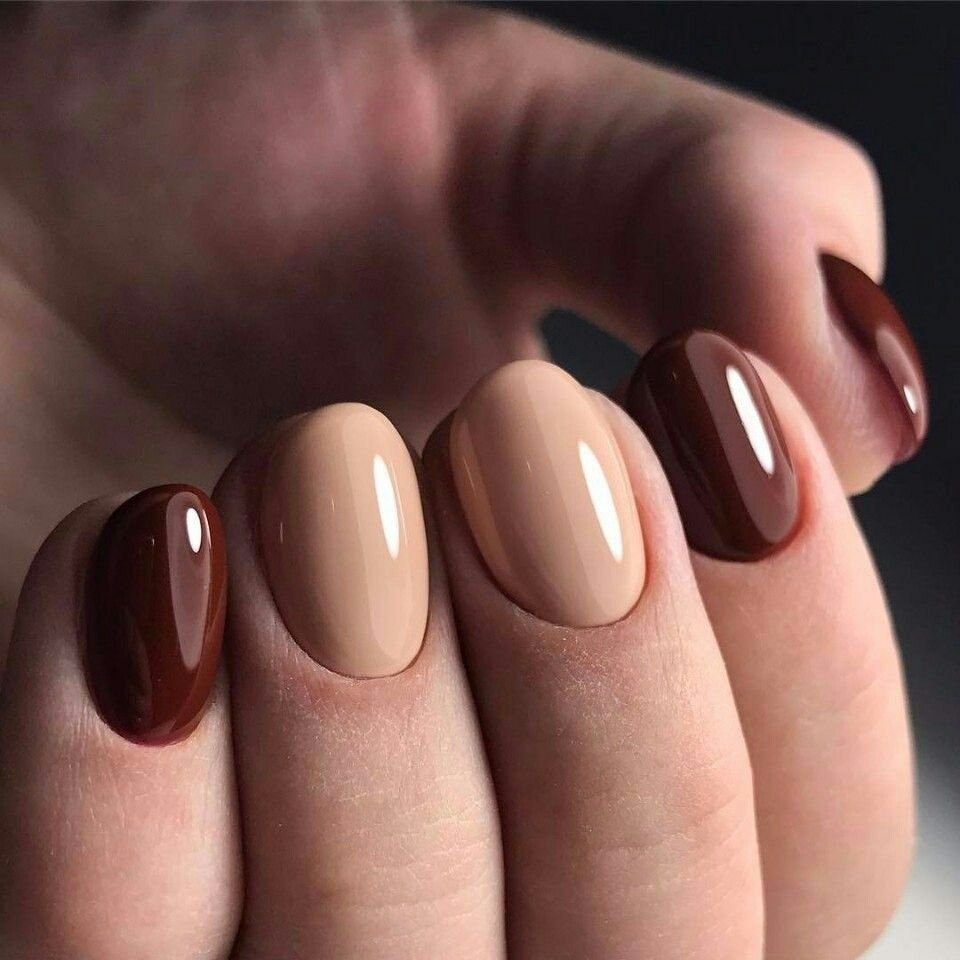 Маникюр светло коричневый