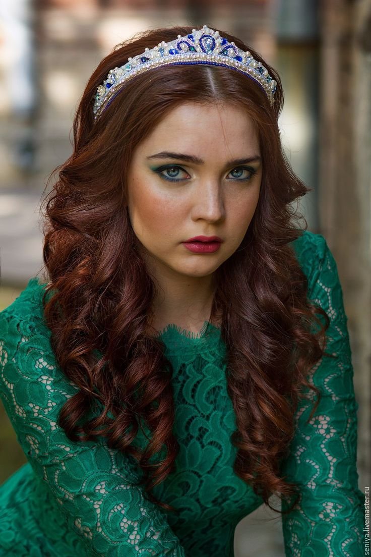 Кокошник диадема