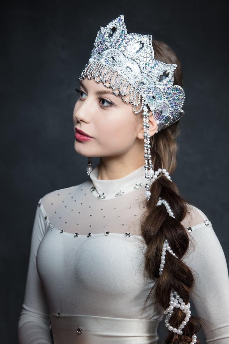 Русский кокошник