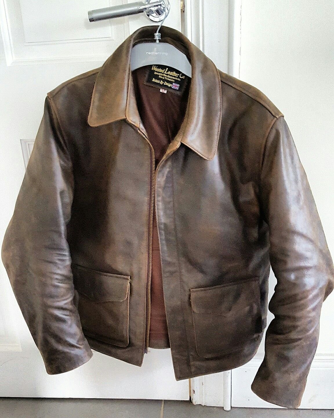 Кожаная куртка Бельмондо в профессионале