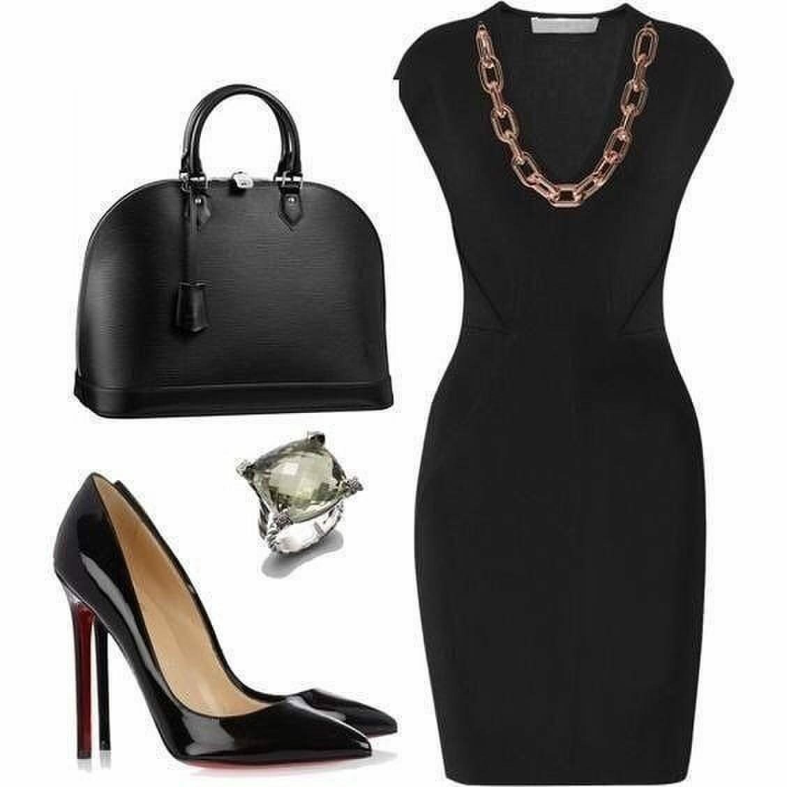 Зеленое платье и бордовые туфли