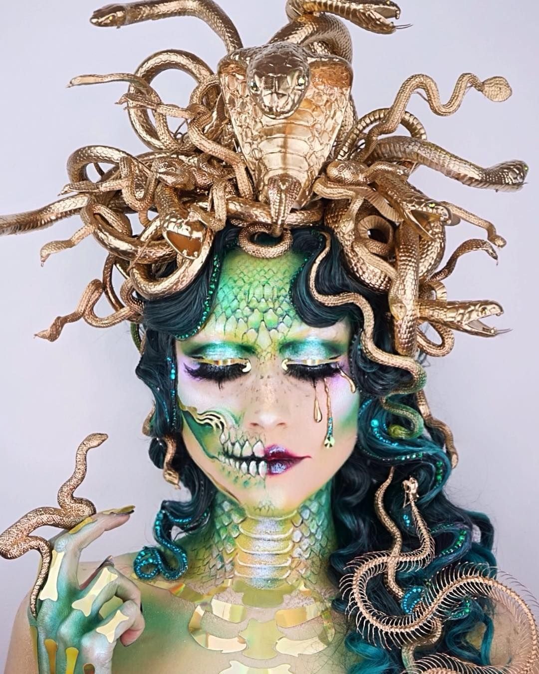 Макияж медузы Горгоны