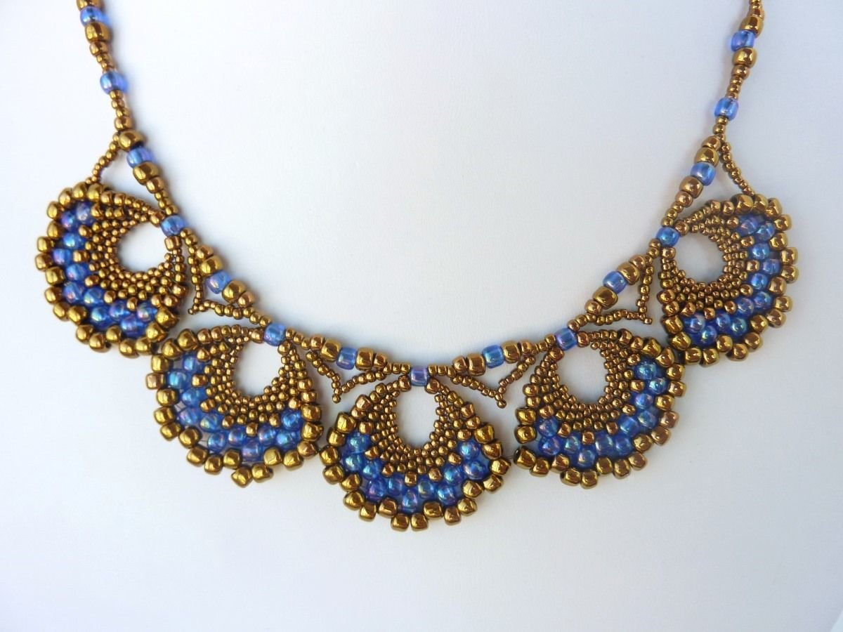 М.К плетения из бисера колье Анастасия