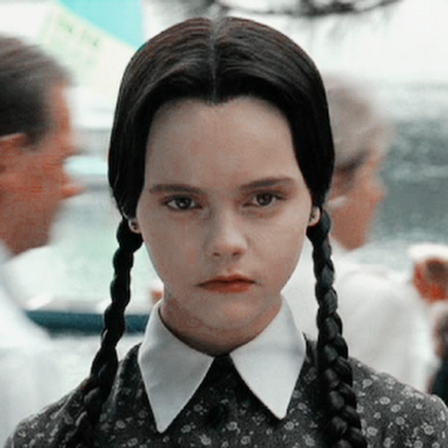 Кристина Риччи в роли Уэнзди Аддамс