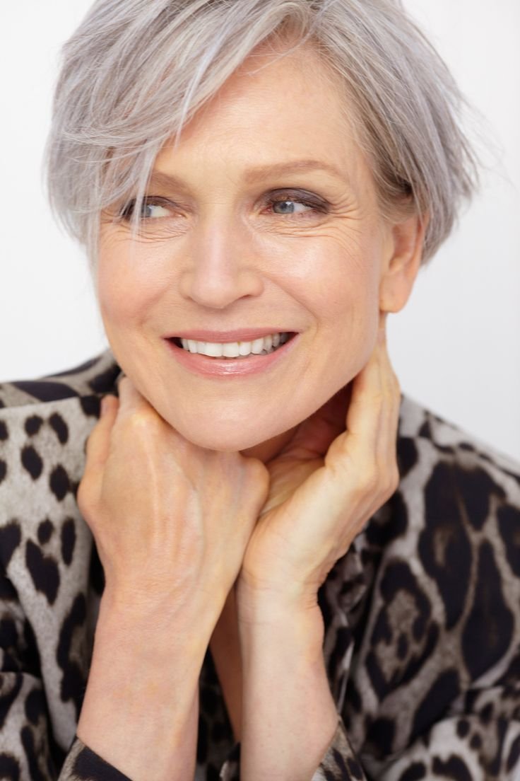 Дафна Хикс Grey hair