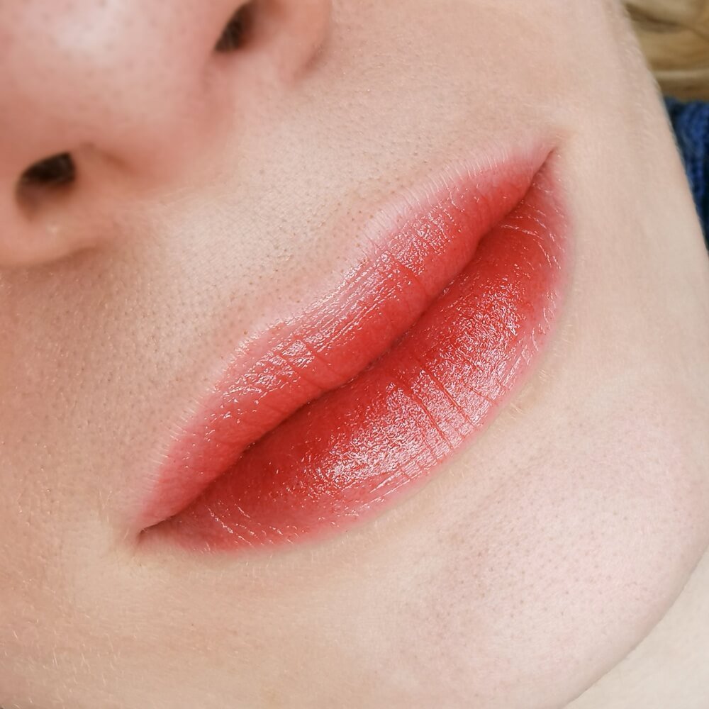 Перманентный макияж губ омбре