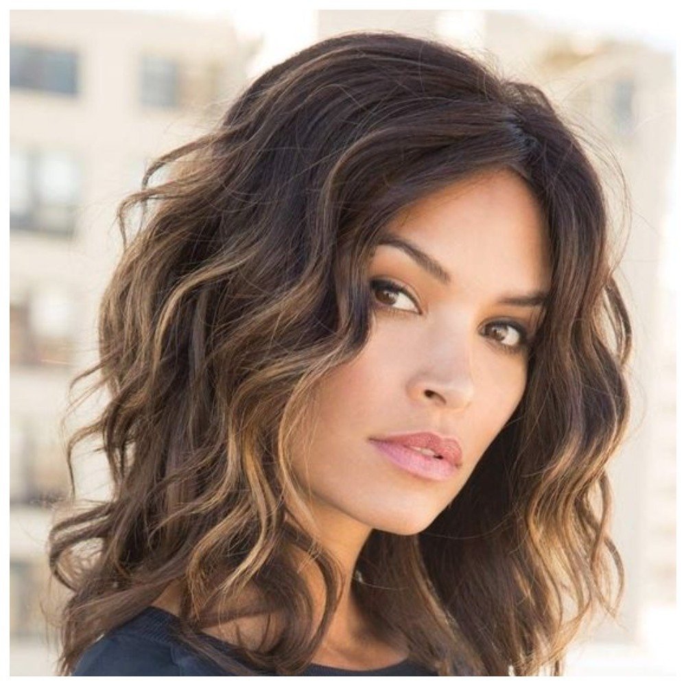 Легкие кудри на средние волосы