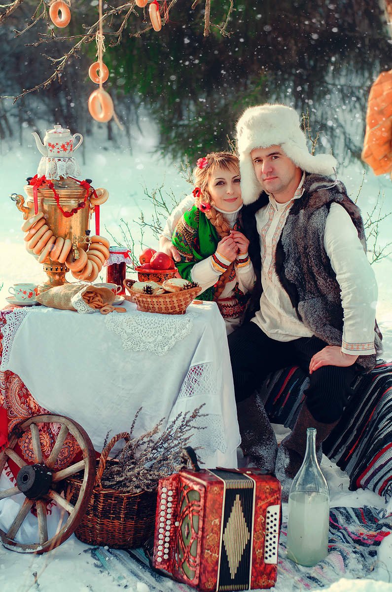 Новогодний стол с самоваром