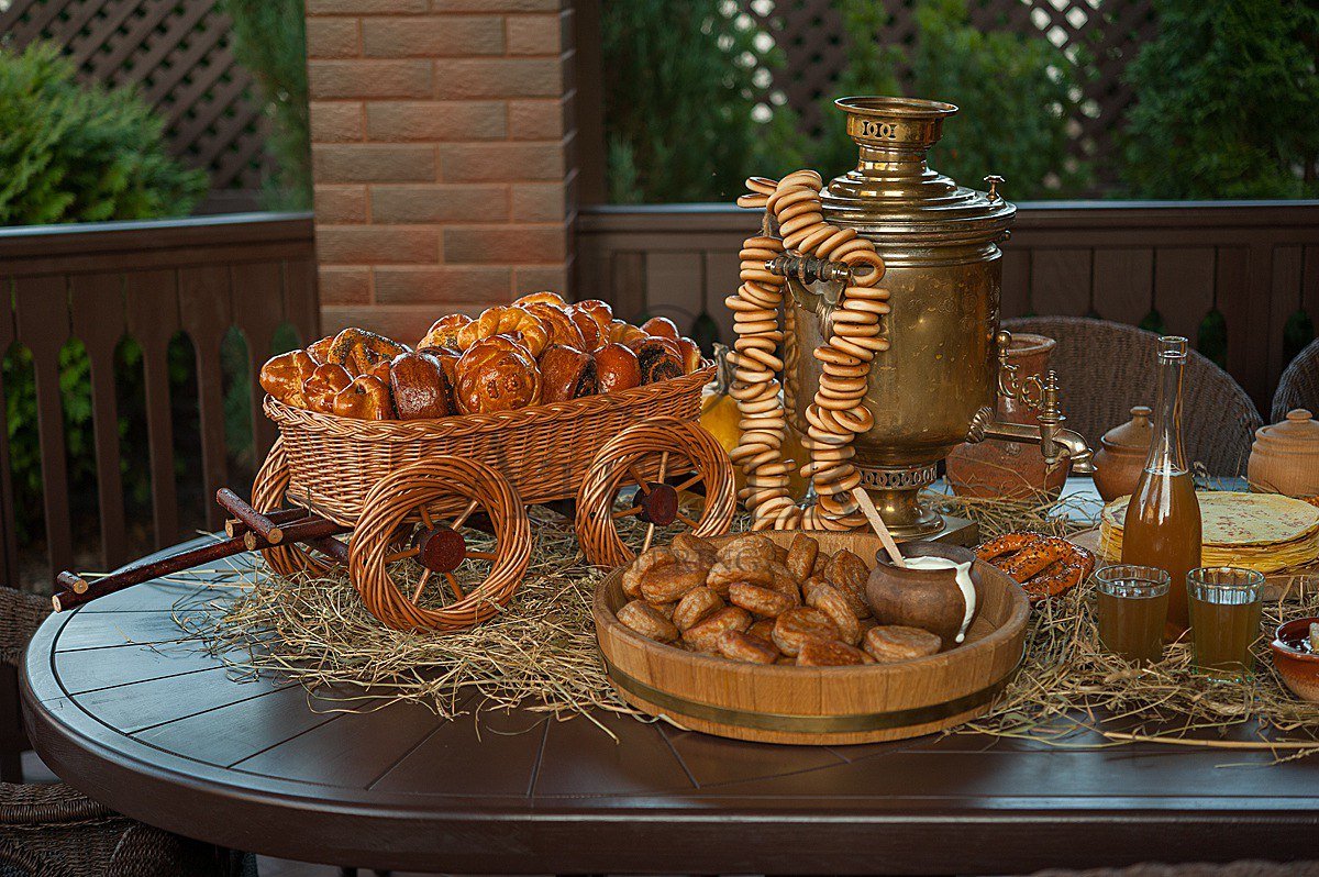 Чайный стол в русском стиле