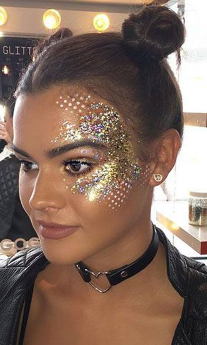 Стразы на лицо