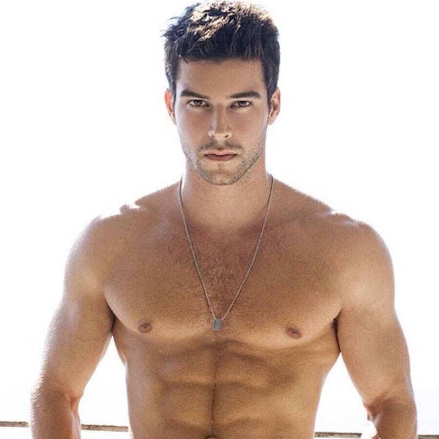 Бернардо Веласко торс