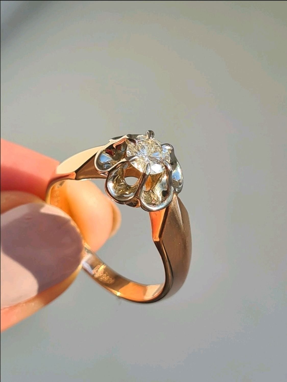 Кольцо золотое 585 пробы тюльпан