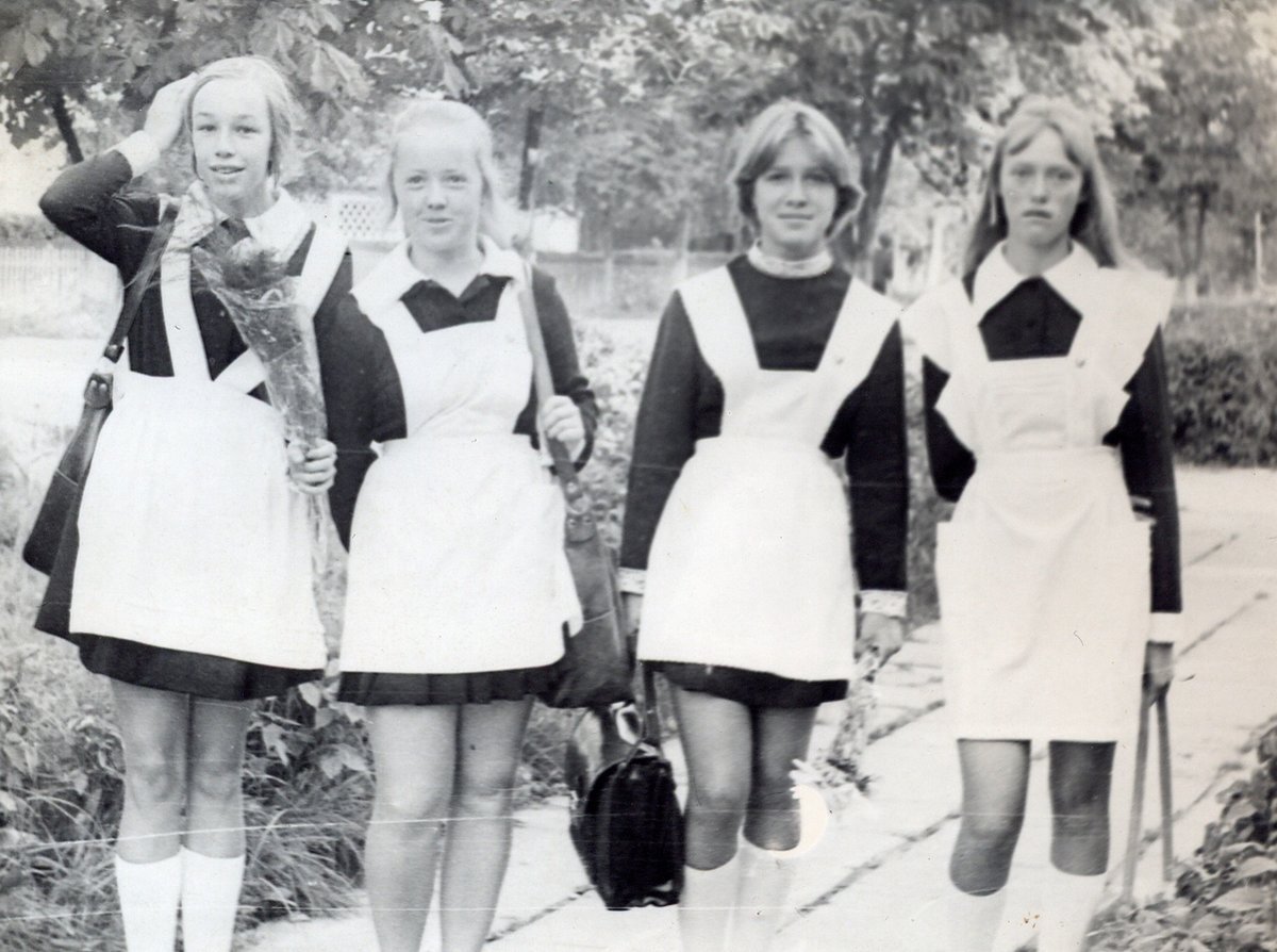 Советские школьницы