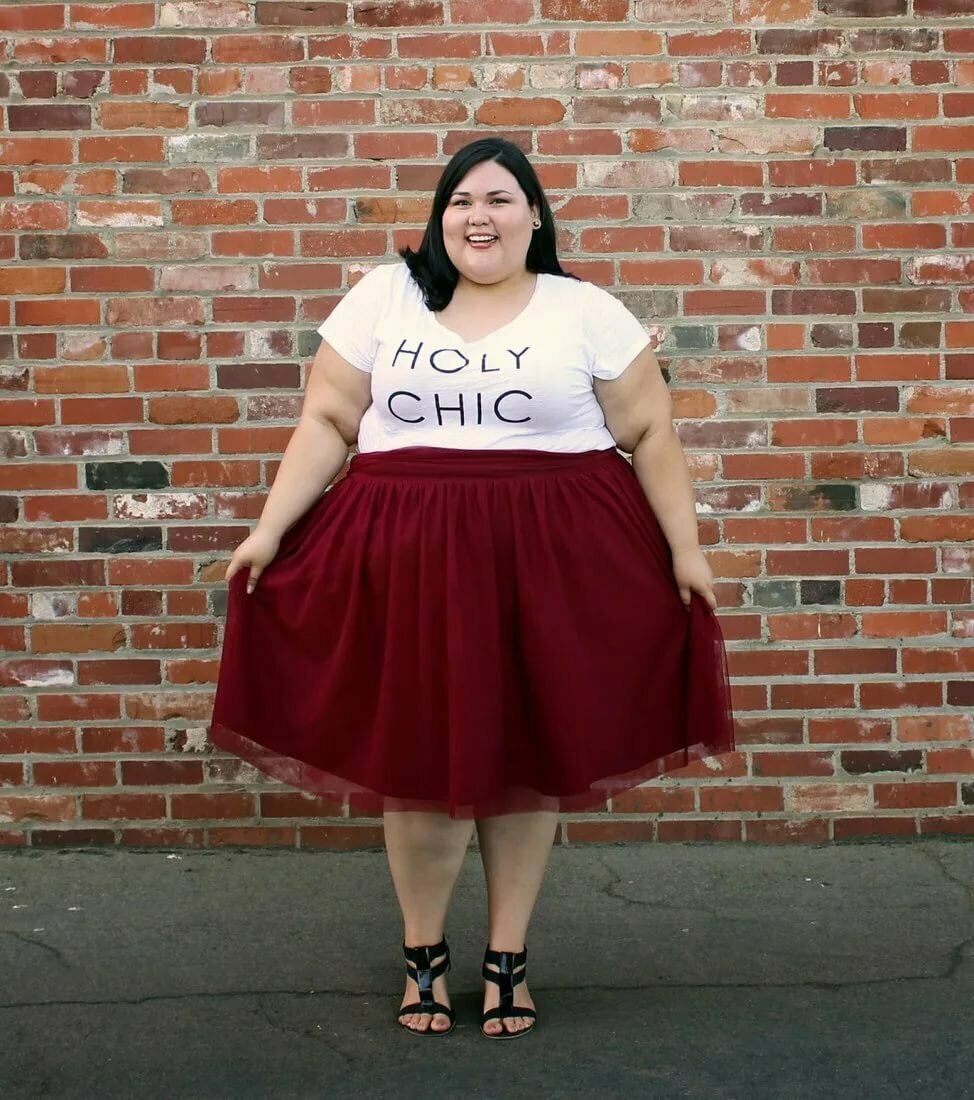 Толстые девушки в юбках