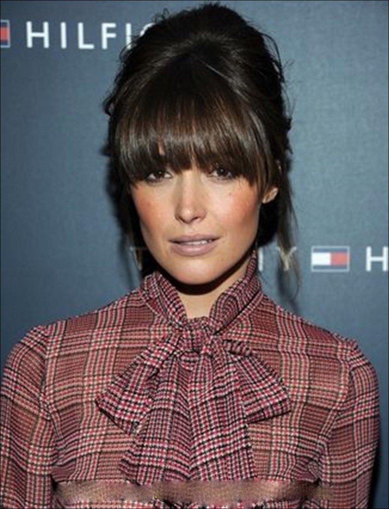 Чёлка полукругом