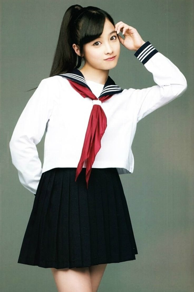 Японки в школьной форме